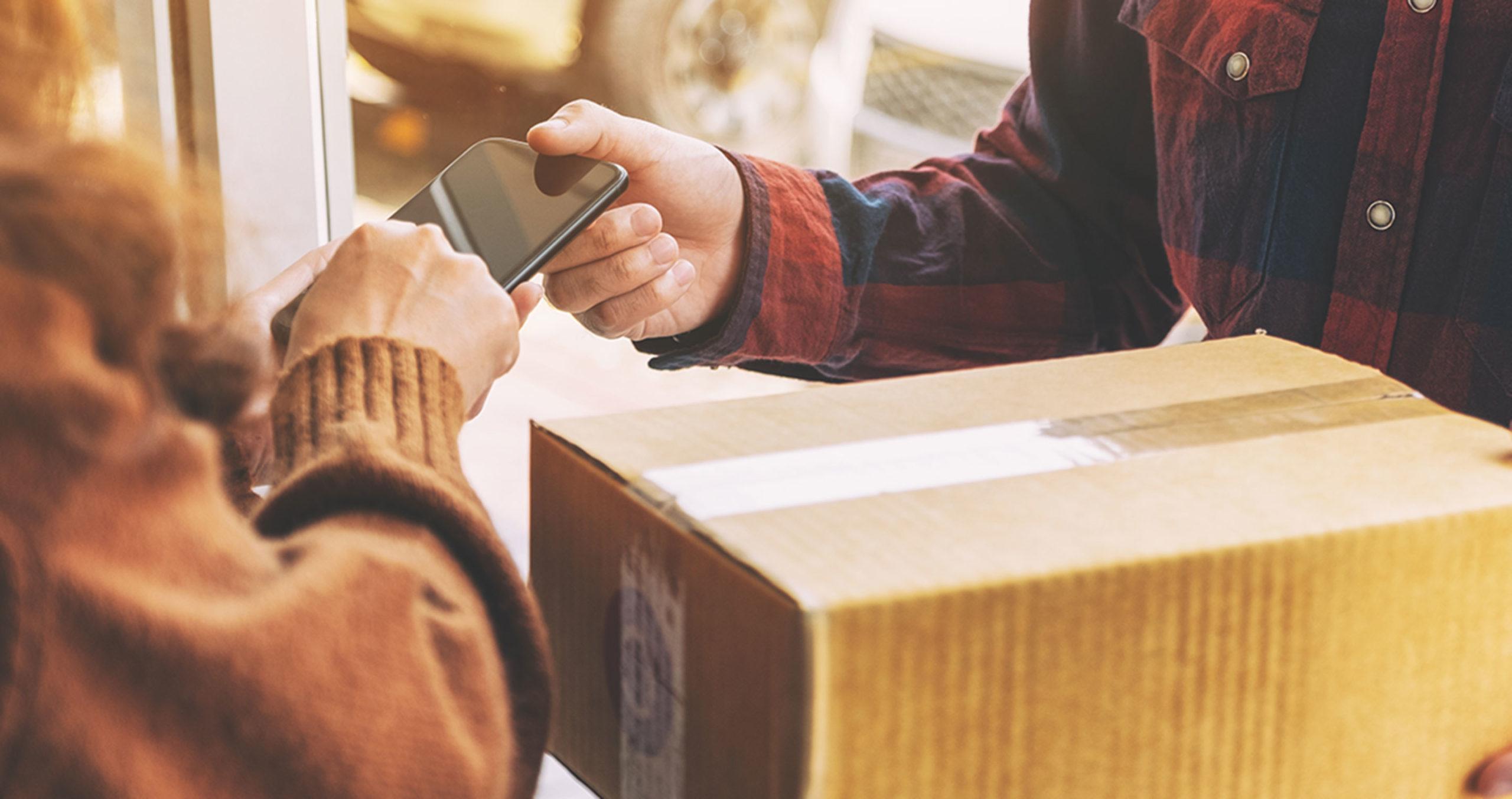 Hybrid dropshipping for retailers: How to implement it right