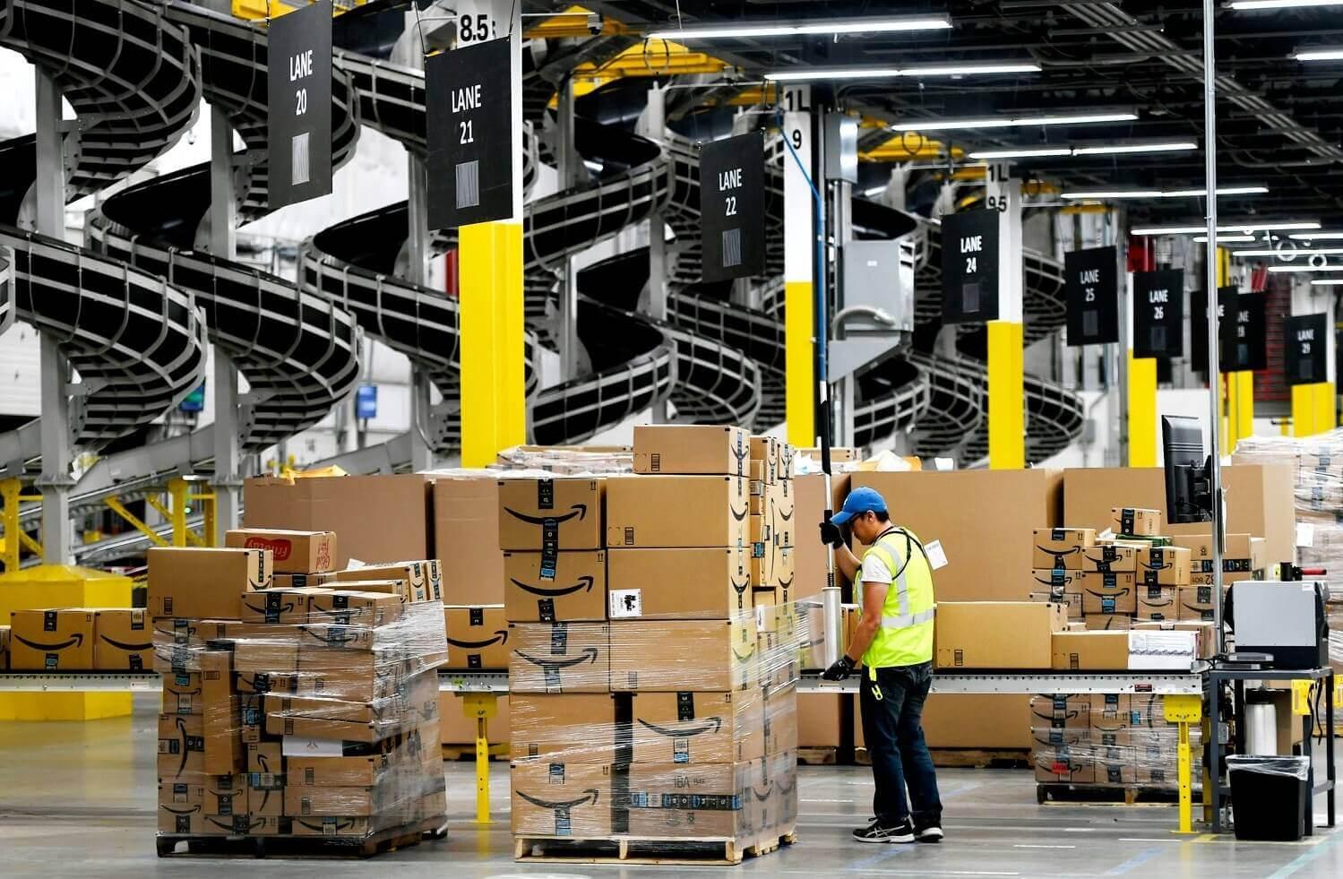 What is a fulfillment center? Differences between fulfillment centers and warehouses